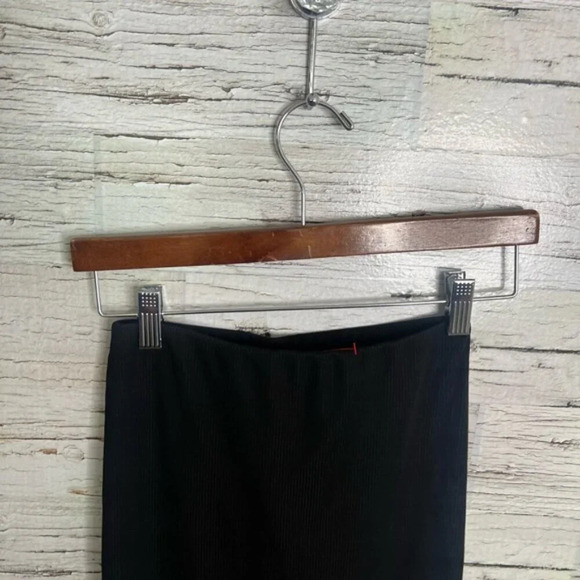 Guess midi black stretchy sheath  skirt size xs - Picture 3 of 7